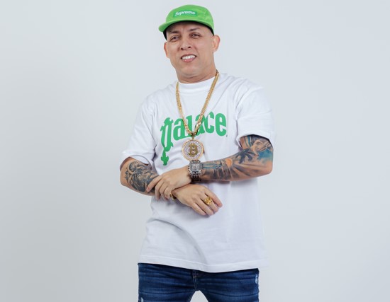 Boy do Charmes e MC Dricka lançam hoje a nova música “0800” e surpreendem fãs com batidas envolventes